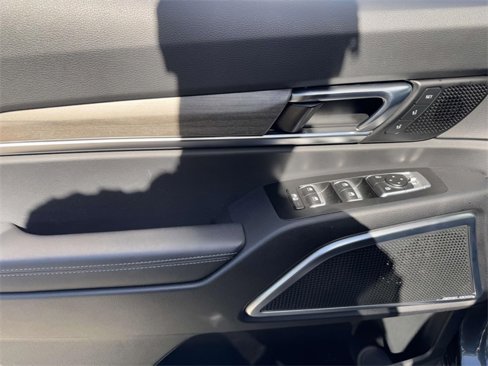 Used 2022 Kia Telluride SX w/ Nightfall Edition Package image 17