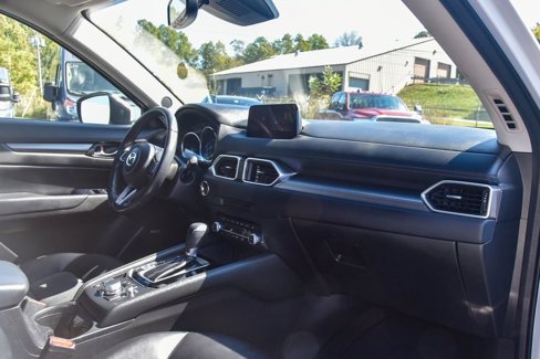 Used 2019 MAZDA CX-5 Touring image 10