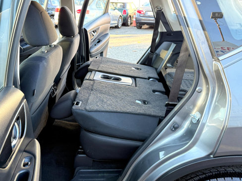 Used 2017 Nissan Rogue S image 35