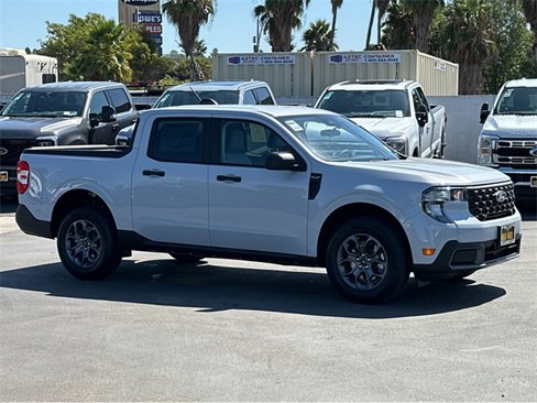 New 2025 Ford Maverick XLT image 3