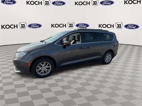 Used 2020 Chrysler Voyager Lxi image 4
