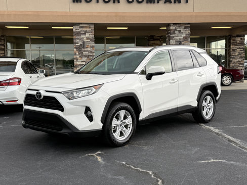 Used 2019 Toyota RAV4 XLE image 1