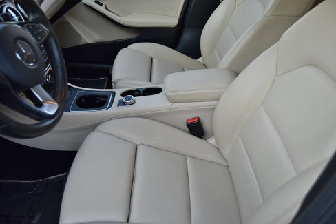 Used 2017 Mercedes-Benz GLA 250 4MATIC w/ Premium Package image 32