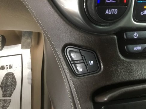 Used 2018 Chevrolet Suburban Premier image 33