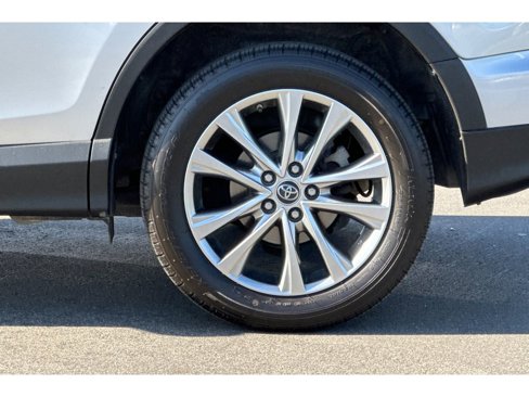 Used 2016 Toyota RAV4 Limited image 29