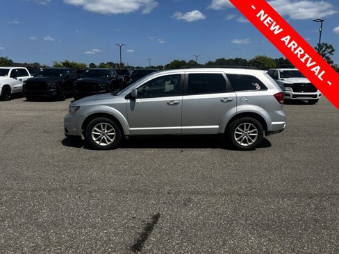 Used 2013 Dodge Journey SXT w/ Flexible Seating Group image 2