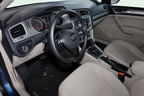 Used 2015 Volkswagen Golf SE image 20