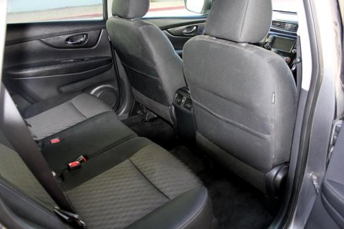 Used 2018 Nissan Rogue S image 14