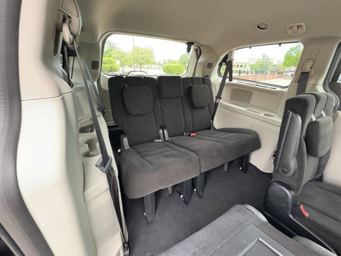 Used 2012 Dodge Grand Caravan SXT image 28