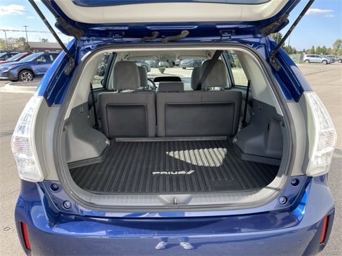 Used 2014 Toyota Prius V Three image 14