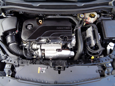 Used 2018 Chevrolet Cruze LS image 36