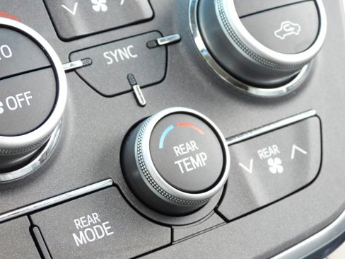 Used 2015 Toyota Sienna XLE image 56