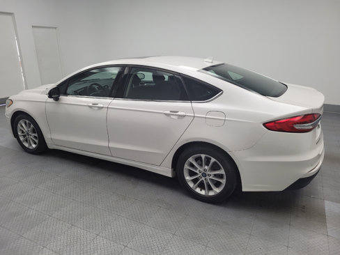 Used 2020 Ford Fusion SE image 3