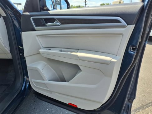 Used 2018 Volkswagen Atlas SE image 12