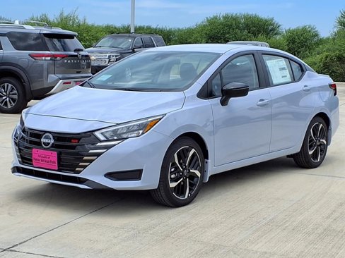 New 2025 Nissan Versa SR w/ Trunk Package image 2