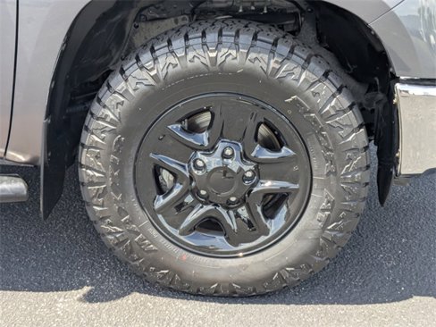Used 2018 Toyota Tundra SR5 image 12