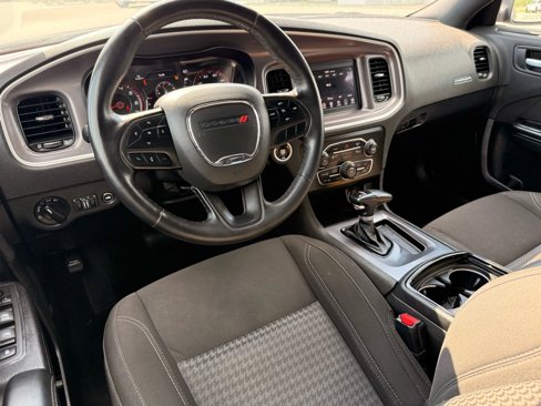 Used 2022 Dodge Charger SXT w/ Blacktop Package image 9