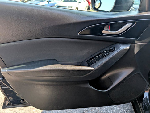 Used 2015 MAZDA MAZDA3 i Sport image 34