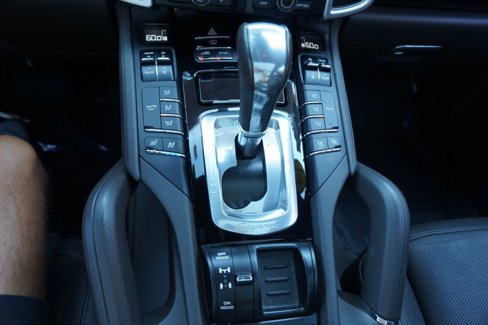 Used 2016 Porsche Cayenne image 39