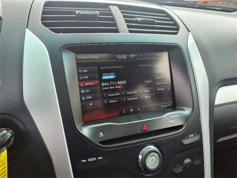 Used 2013 Ford Explorer XLT image 16