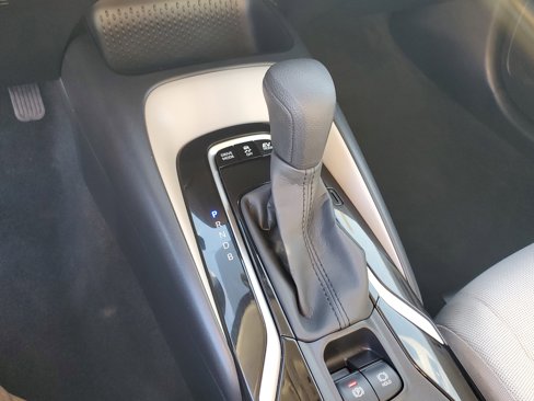 Used 2022 Toyota Corolla LE image 24