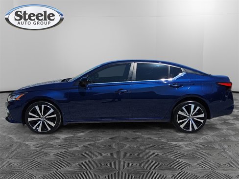 Used 2022 Nissan Altima 2.5 SR image 2