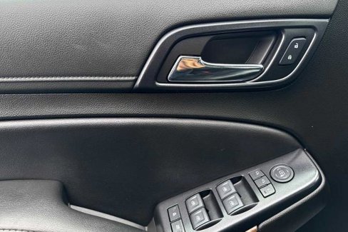 Used 2019 Chevrolet Tahoe LT image 13