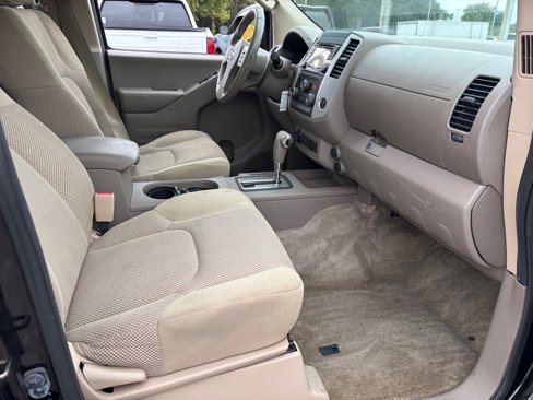 Used 2015 Nissan Frontier SV w/ SV Value Truck Package image 22