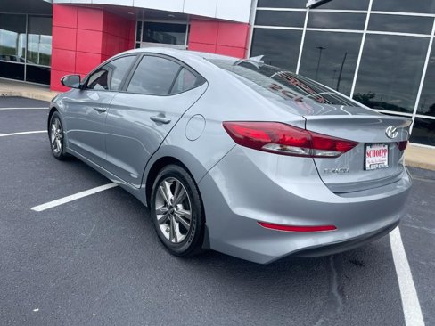 Used 2017 Hyundai Elantra SE image 4
