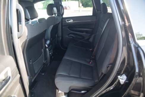 Used 2021 Jeep Grand Cherokee Laredo image 21