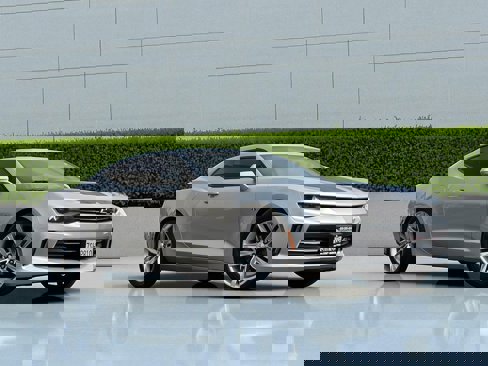 Used 2016 Chevrolet Camaro LT w/ RS Package image 2