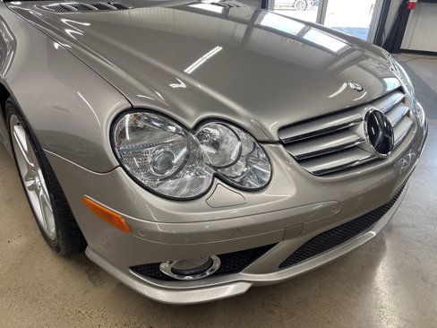 Used 2007 Mercedes-Benz SL 550 w/ Premium Pkg II image 20