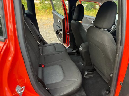 Used 2015 Jeep Renegade Sport w/ Power & Air Group image 20