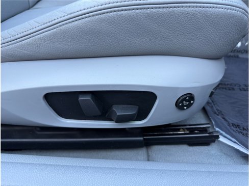 Used 2008 BMW 135i Convertible image 31