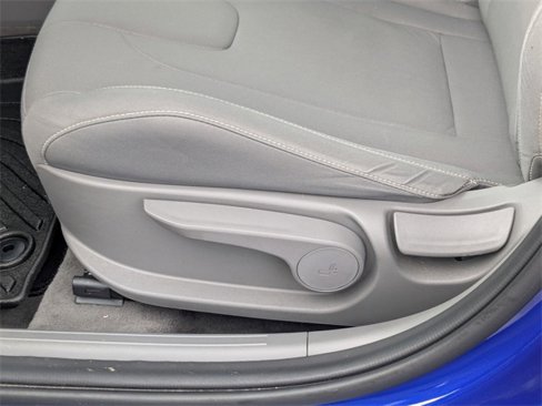 Used 2023 Hyundai Elantra SEL w/ Convenience Package image 16