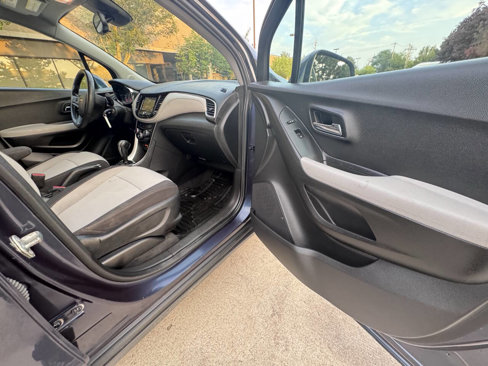 Used 2019 Chevrolet Trax LT image 17