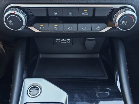 Used 2024 Nissan Altima 2.5 SV image 17