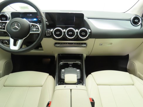 Used 2021 Mercedes-Benz GLA 250 image 13