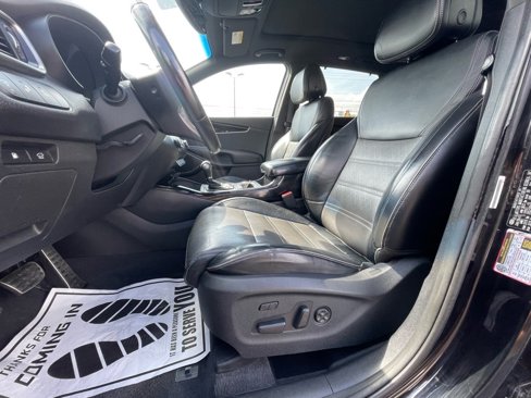 Used 2016 Kia Sorento SX image 17