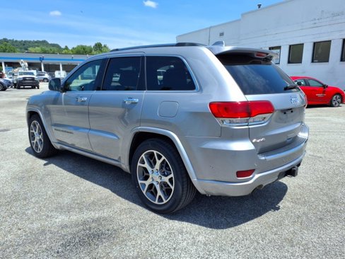 Used 2019 Jeep Grand Cherokee Overland image 27