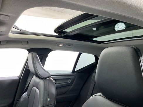 New 2025 Volvo XC40 B5 Core w/ Climate Package image 22