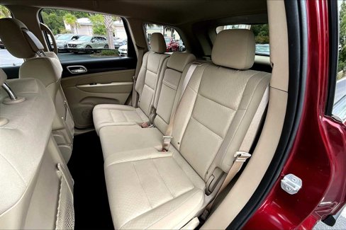 Used 2021 Jeep Grand Cherokee Laredo image 18