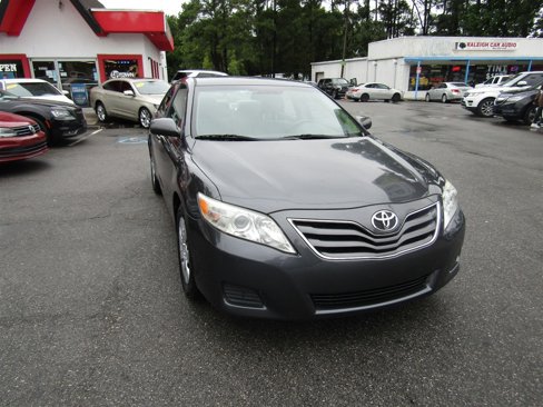 Used 2010 Toyota Camry image 12