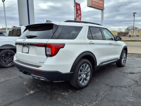 New 2025 Ford Explorer Active w/ Active Comfort Package image 2