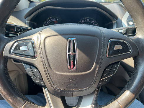 Used 2019 Lincoln MKZ Reserve w/ Reserve Plus Package image 22