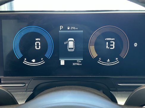 Used 2024 Hyundai Kona SEL image 11