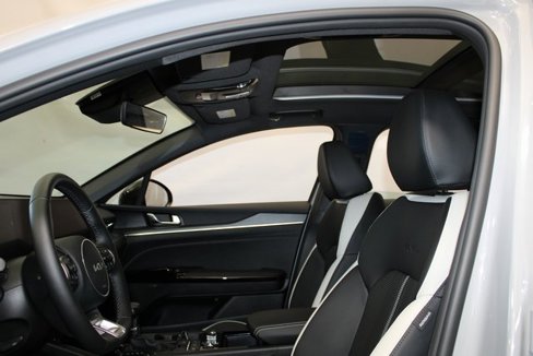 Used 2025 Kia K5 GT-Line w/ GT-Line Premium Package image 9