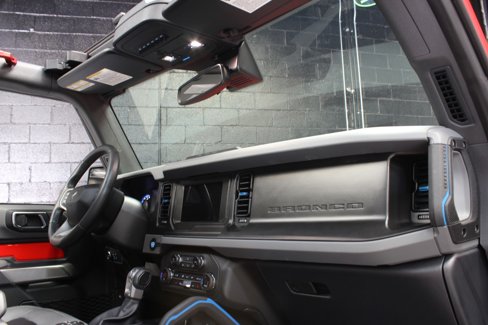 Used 2023 Ford Bronco Black Diamond w/ Sasquatch Package image 48
