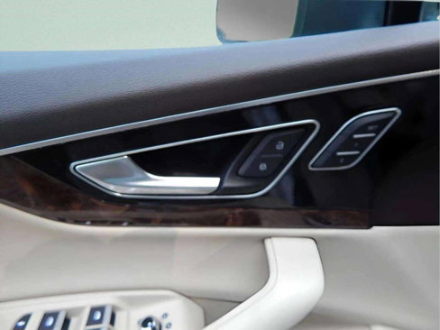 Used 2018 Audi Q7 3.0T Premium Plus image 17