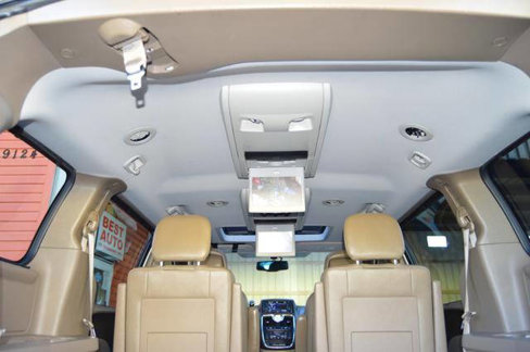 Used 2016 Chrysler Town & Country Touring-L image 41